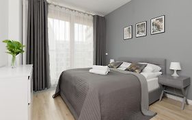 Cozy Apartments With Parking In The 19Th District By Noclegi Renters